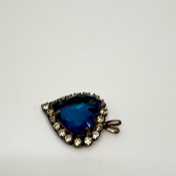 Vintage Blue Heart of the ocean (titanic) Pendant with Silver Accents - Picture 3 of 6